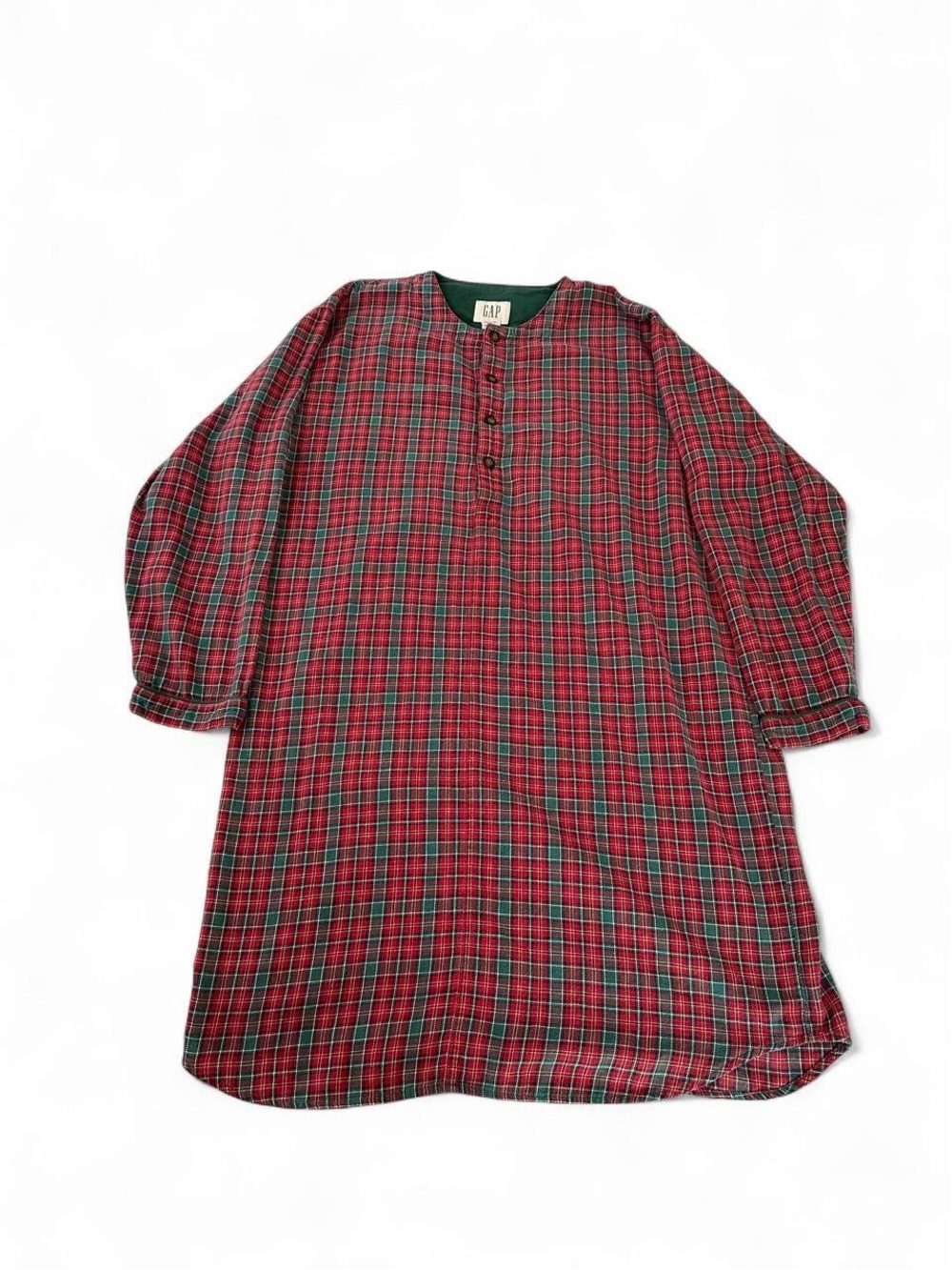 Vintage GAP shirt long red and green plaid 
Size medium